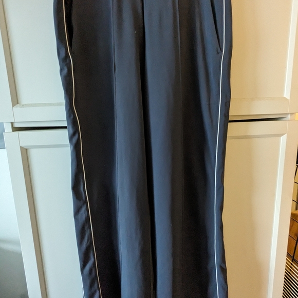 Athleta Venice Wide Leg Sporty/Track Pants - Trendy Gray w/ white stripe size M - Picture 6 of 10